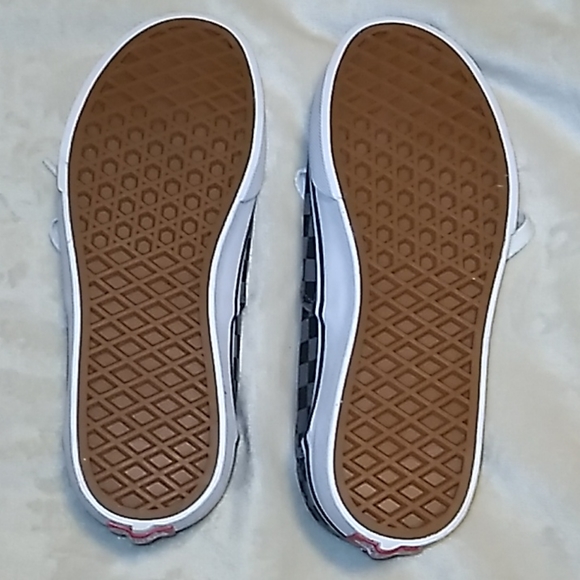 NEW! Youth VANS sz 3 - Picture 2 of 6